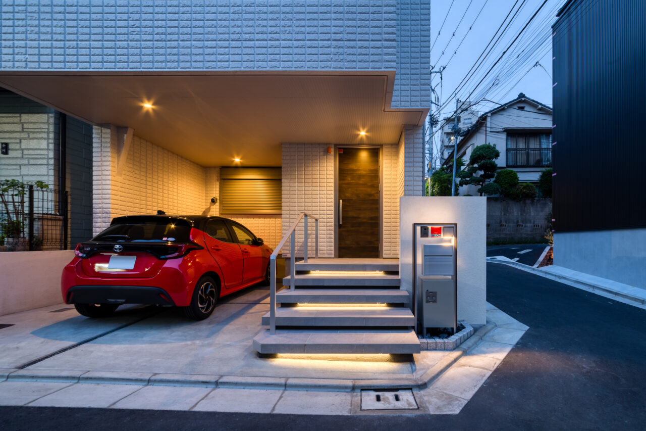 門柱・インターホン・ポストをまとめた機能門柱まわりの外構デザイン