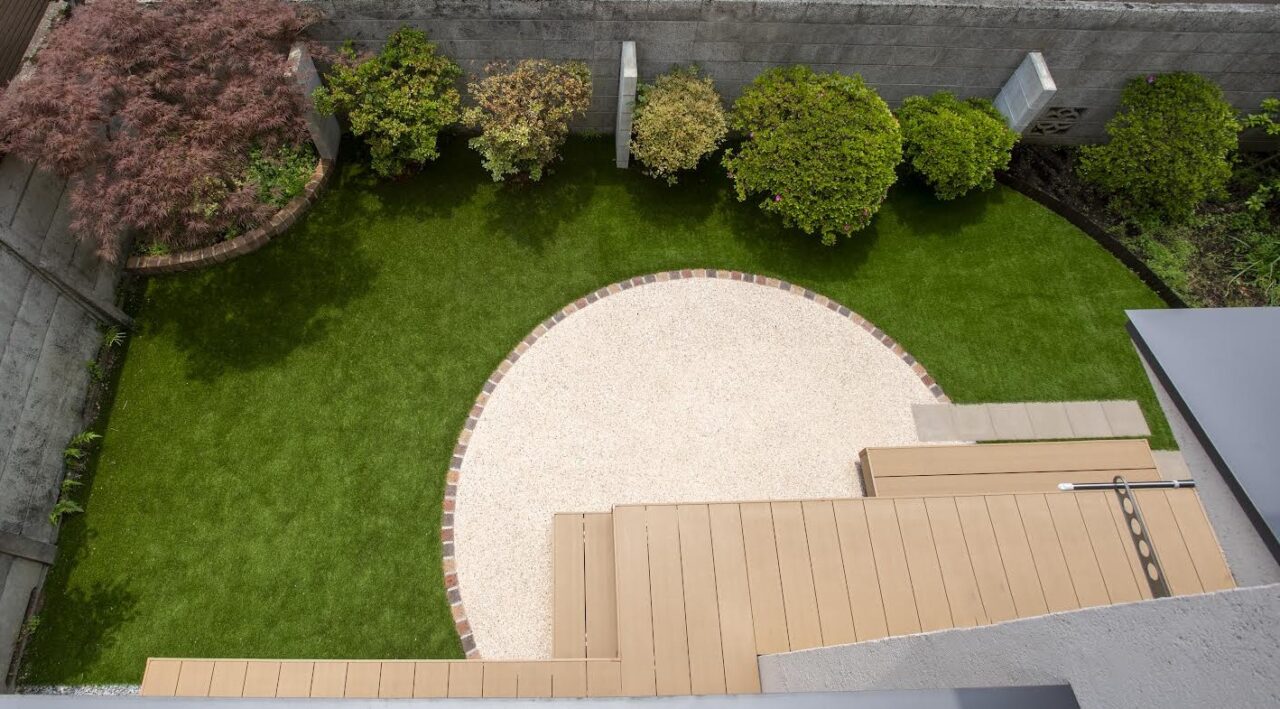 既存モミジを移植再利用した新築外構の植栽計画